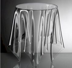 El cambio de paradigma en materiales adiós maderas preciosas, hola polímeros sintéticos-1